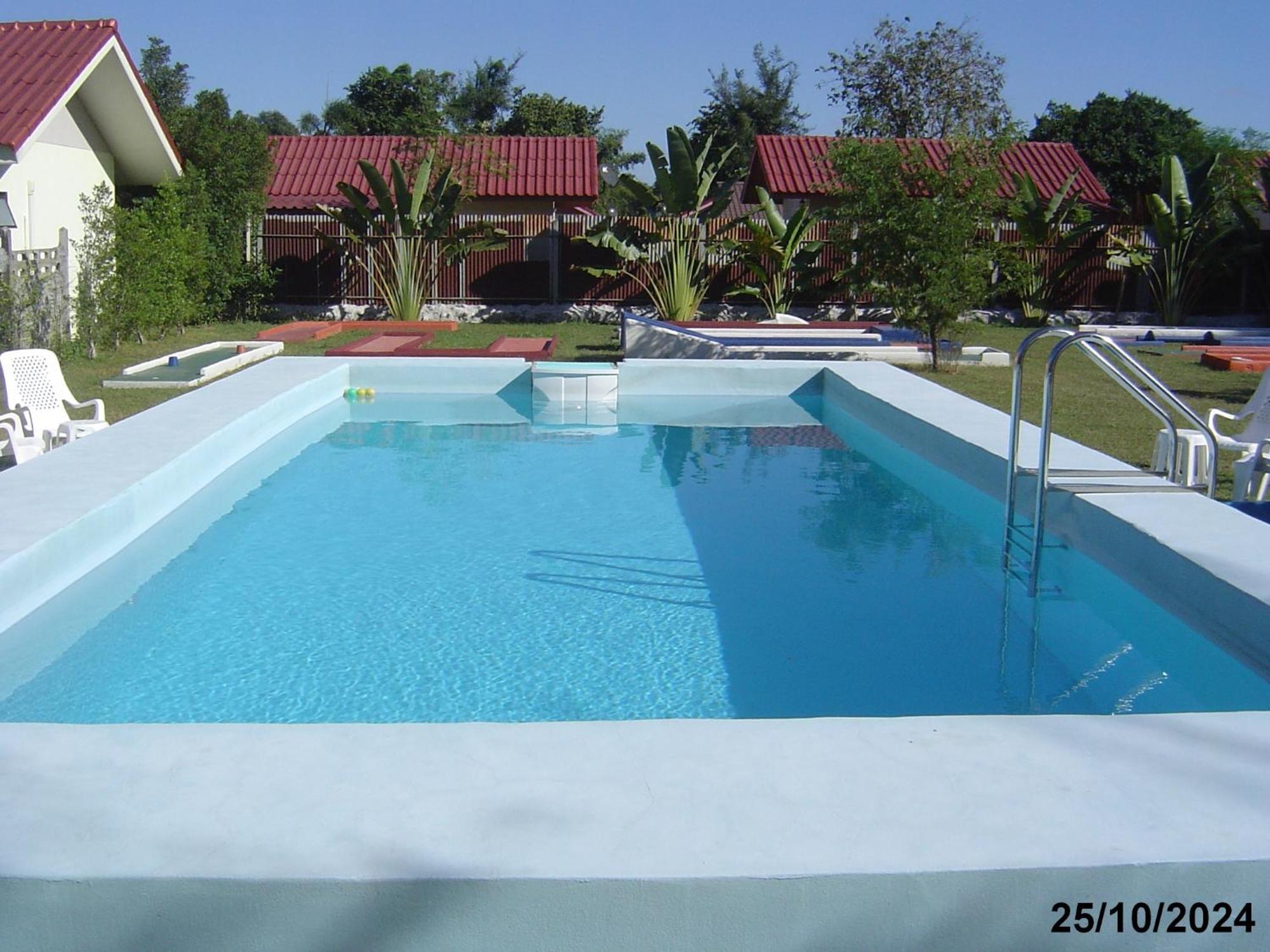 Mini-Golf **** & Resort Ubon Ratchathani Bagian luar foto